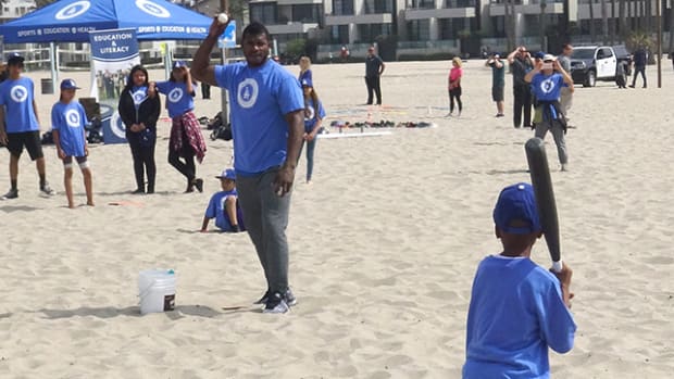 dodgers-beach-play-ball-header.jpg